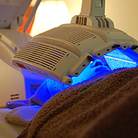 LEDフォトリバイブによる施術